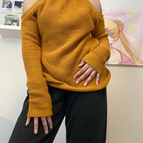 Guess Cold Shoulder‎ Sweater Womens Golden Adult XL Knit Los Angeles Top - Picture 1 of 15